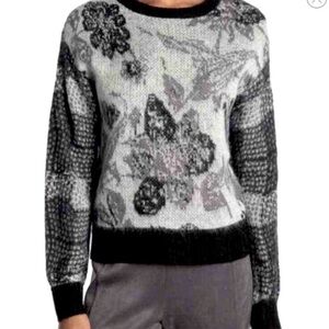 T Tahari Black & Gray Floral Eyelash Sweater Woman’s size Small